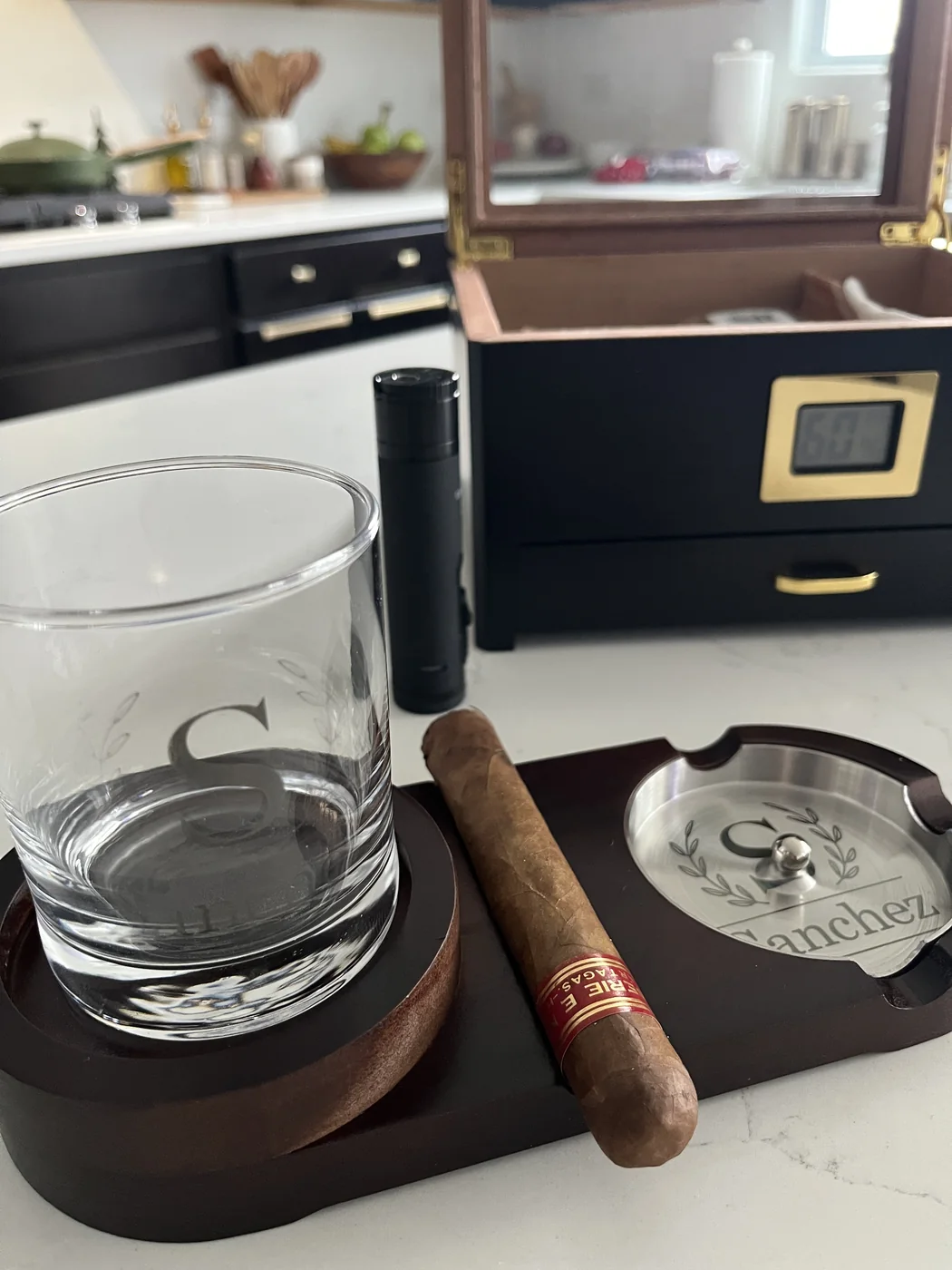 Personalized cigar set with engraved glass and ashtray